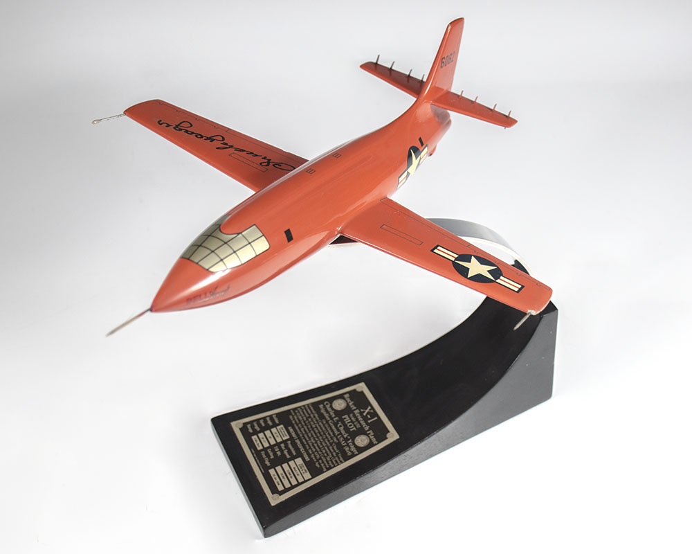 Chuck Yeager Signed Glamorous Glennis Iii F 15 Aircraft Model